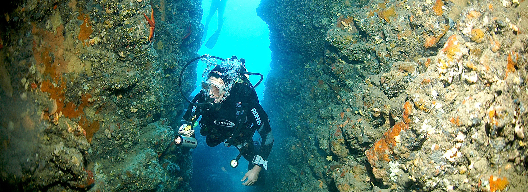 dive center spiro sub padi tauchkurse höhlentauchen auf elba diving cave